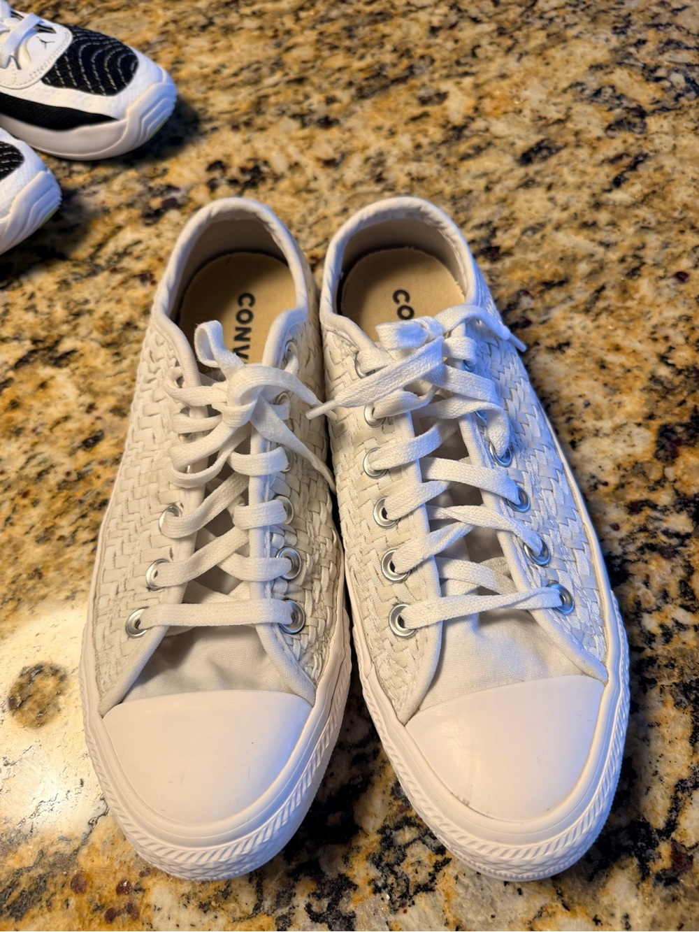 Converse Women's White Woven Low-Top Lace-Up Sneakers size 8